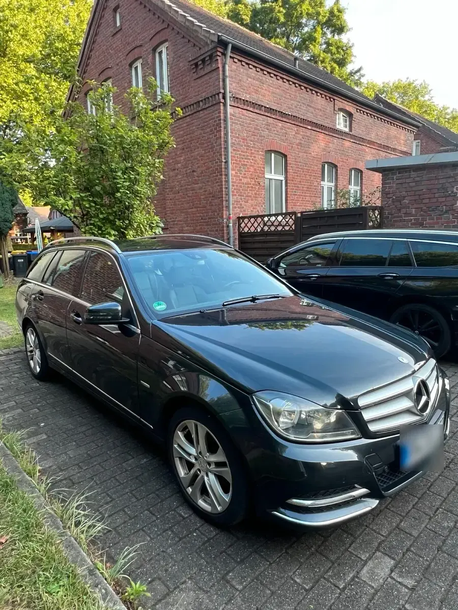 Gebraucht Mercedes C200 136 PS (100 kW) 2012 Schwarz Kombi