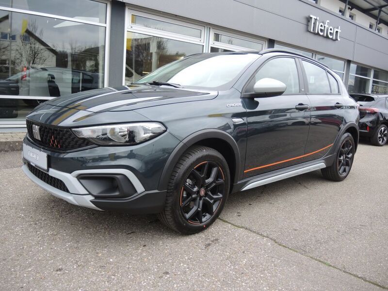 Grün Gebraucht 2023 Fiat Tipo Garmin Limousine | 20.980 € (Fairer Preis) - Bild 1/4