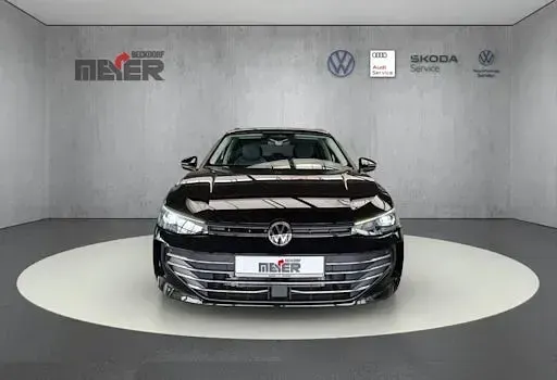 Gebraucht VW Passat Business 150 PS (110 kW) 2024 Grenadillschwarz Kombi