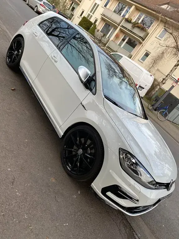 Gebraucht VW Golf VII R 300 PS (220 kW) 2019 Weiß Limousine