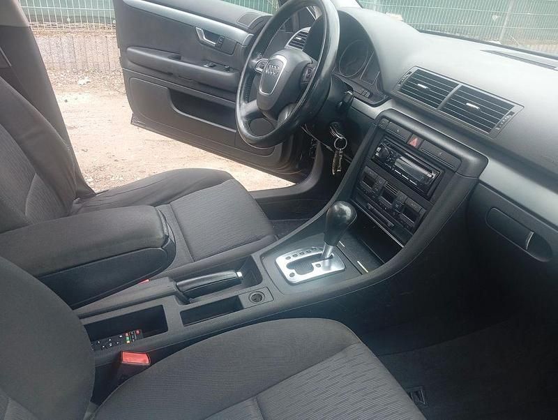 Gebraucht Audi A4 Sport 140 PS (102 kW) 2005 Blau Limousine