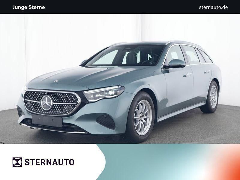 Metalliclack verdesilber Gebraucht 2024 Mercedes E200 Kombi | 43.980 € (Guter Preis) - Bild 1/4