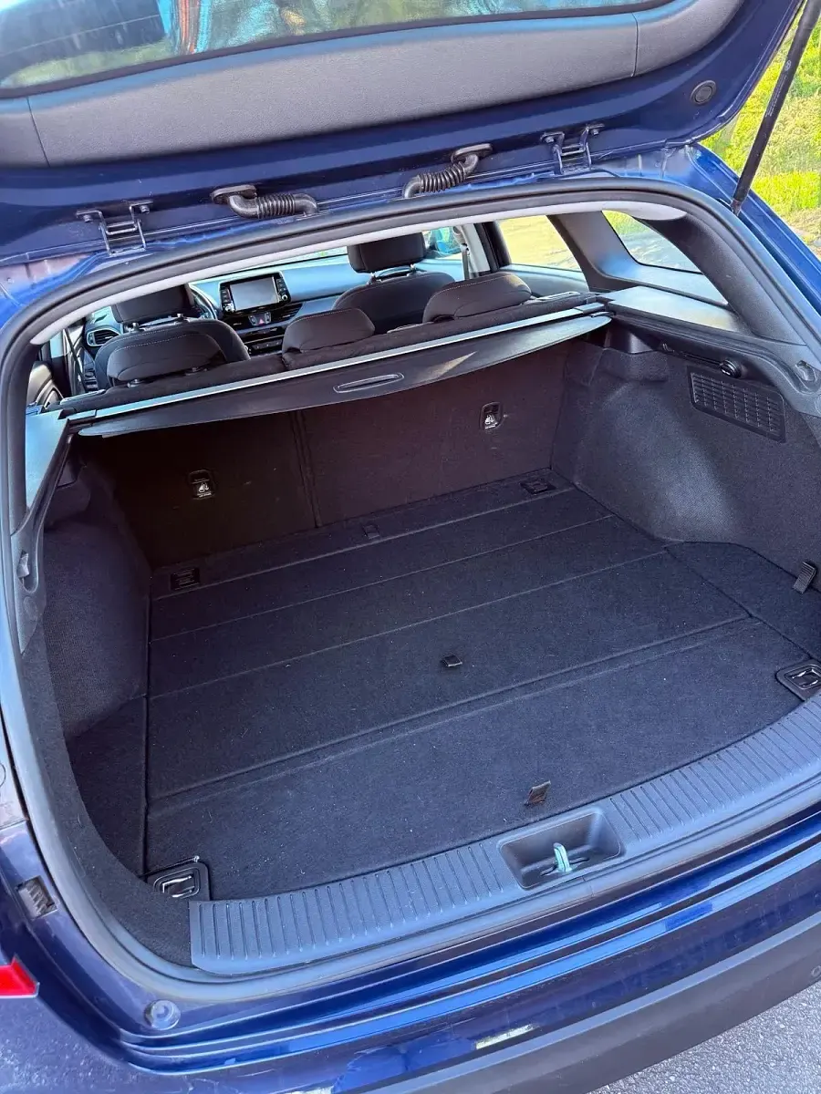 Gebraucht Hyundai i30 Select 100 PS (73 kW) 2020 Blau Kombi