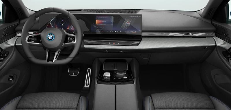 Gebraucht BMW 550e Comfort Edition 177 PS (130 kW) 2025 Blau Kombi