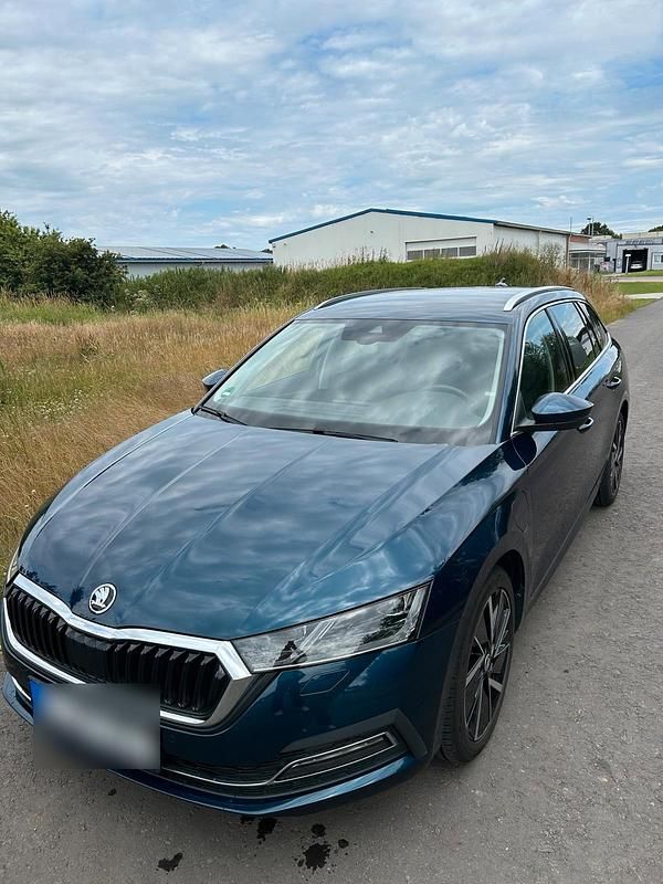 Blau Gebraucht 2021 Skoda Octavia Kombi | 20.500 € (Fairer Preis) - Bild 1/4