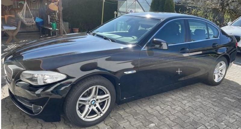 Schwarz Gebraucht 2013 BMW 520 Limousine | 20.600 € (Teuer) - Bild 1/4