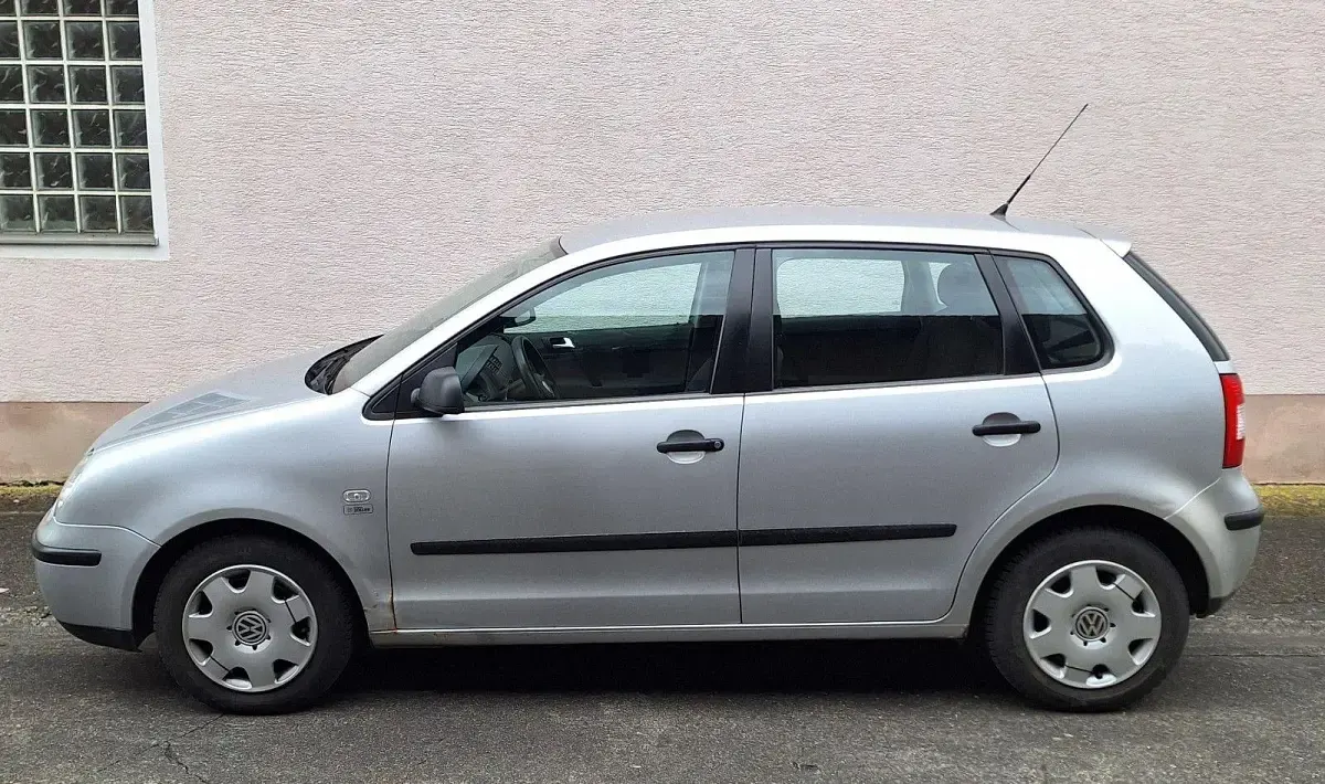 Usata VW Polo 64 CV (47 kW) 2002 Argento Berlina
