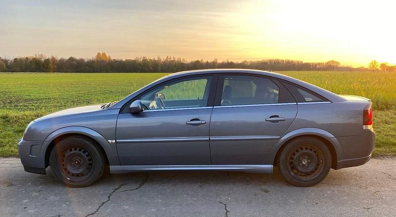 Grau Gebraucht 2003 Opel Vectra GTS Limousine | 1.350 € (Guter Preis) - Bild 1/4