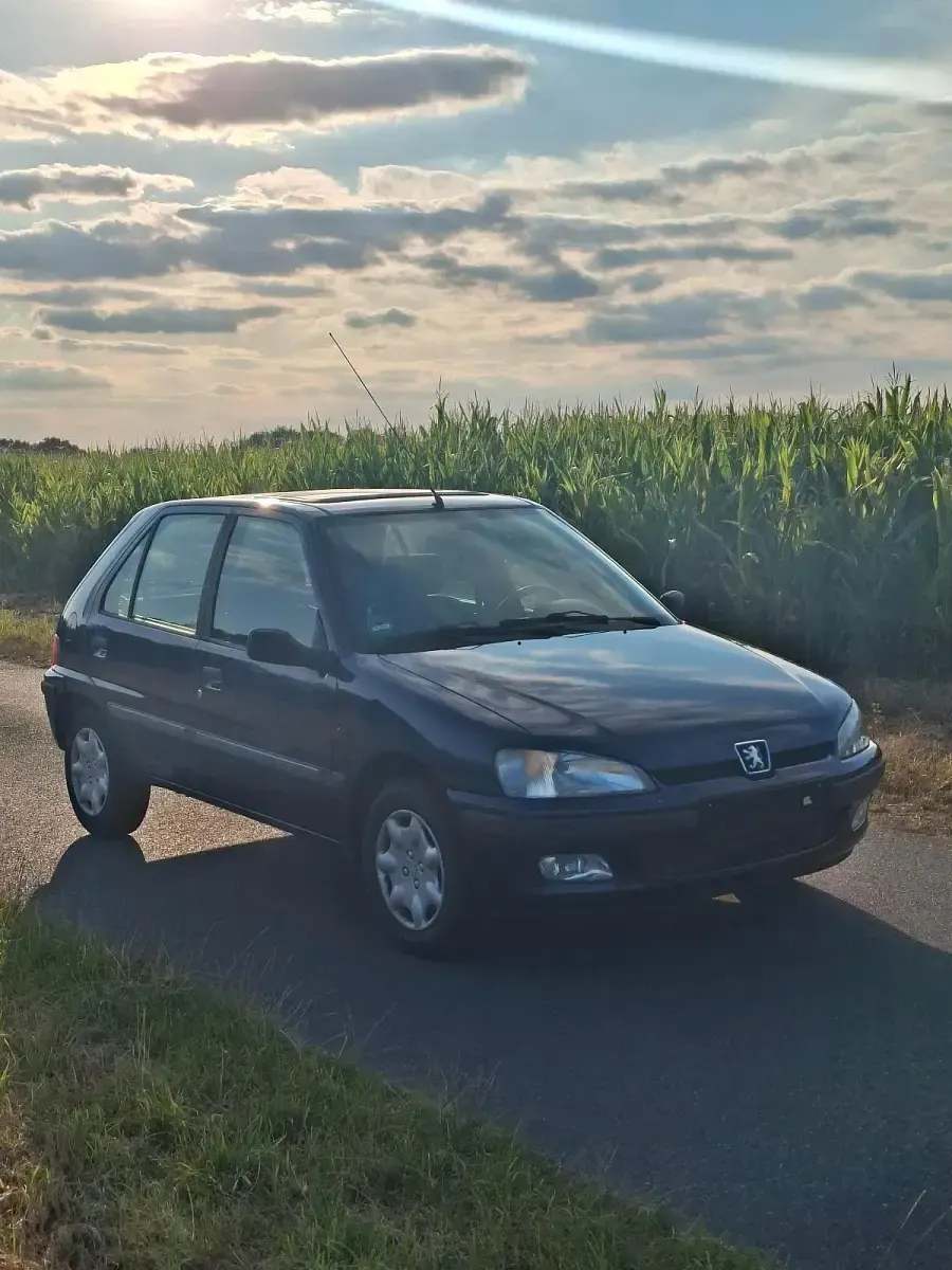 Gebraucht Peugeot 106 60 PS (44 kW) 1998 Blau Kleinwagen