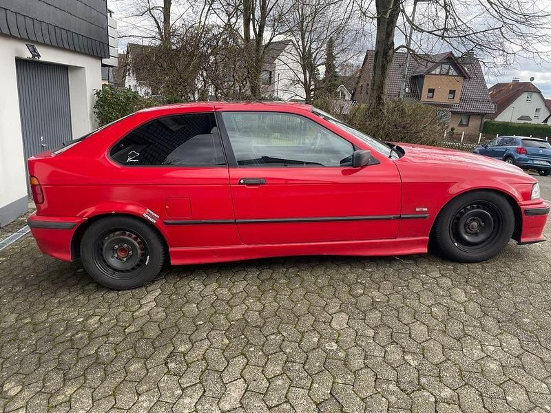 Gebraucht BMW 316 Compact Performance 102 PS (75 kW) 1995 Rot Kleinwagen