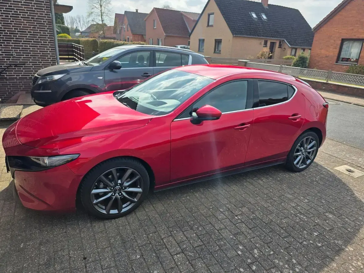 Gebraucht Mazda 3 122 PS (89 kW) 2019 Rot Coupé