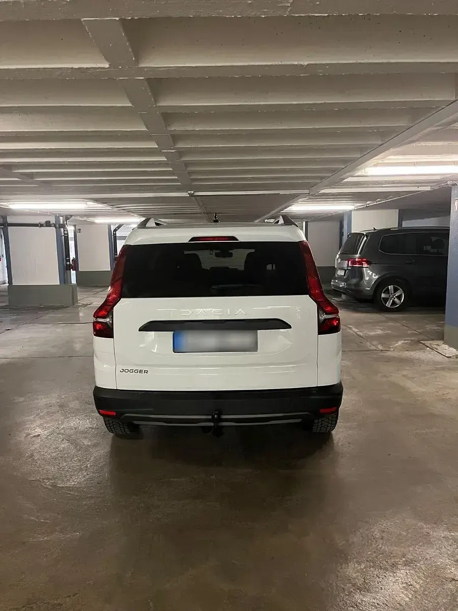 Gebraucht Dacia Jogger Extreme 110 PS (80 kW) 2023 Weiß Van / Kleinbus