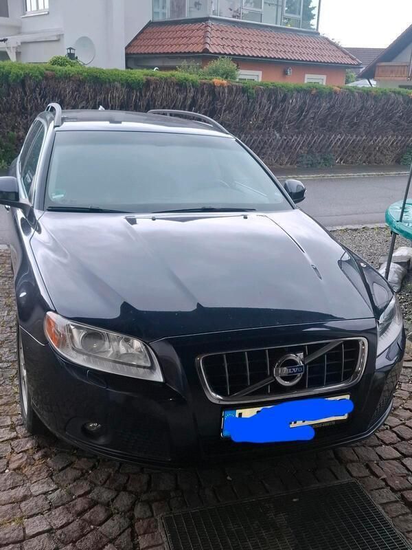 Blau Gebraucht 2011 Volvo V70 Kombi | 7.700 € - Bild 1/4