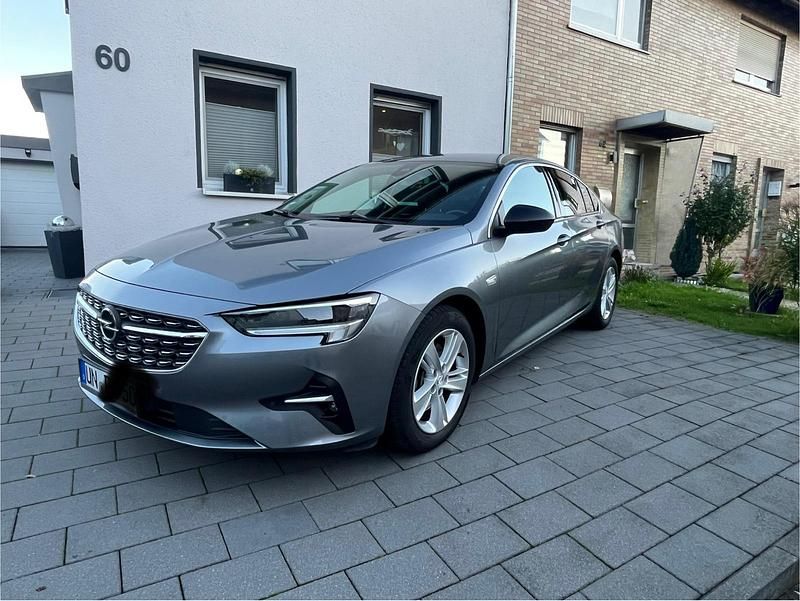Grau Gebraucht 2021 Opel Insignia Sport Limousine | 16.900 € (Guter Preis) - Bild 1/4