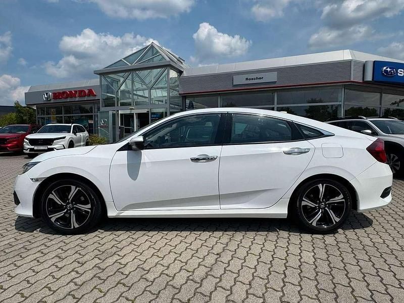 Taffeta white Gebraucht 2018 Honda Civic Elegance Limousine | 18.490 € (Fairer Preis) - Bild 1/4