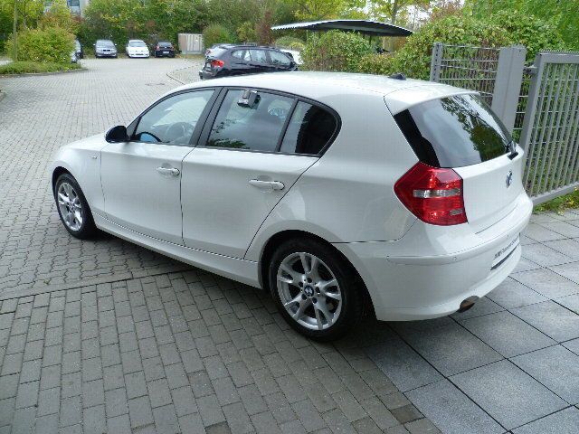 Gebraucht BMW 118 Advantage 143 PS (105 kW) 2008 Weiß Kleinwagen
