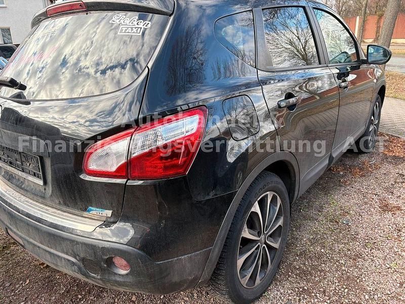 Gebraucht Nissan Qashqai 131 PS (96 kW) 2012 Schwarz SUV