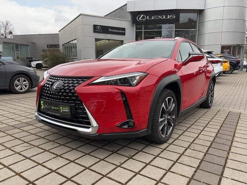 Gebraucht Lexus UX 250h 145 PS (106 kW) 2023 Glutrot SUV
