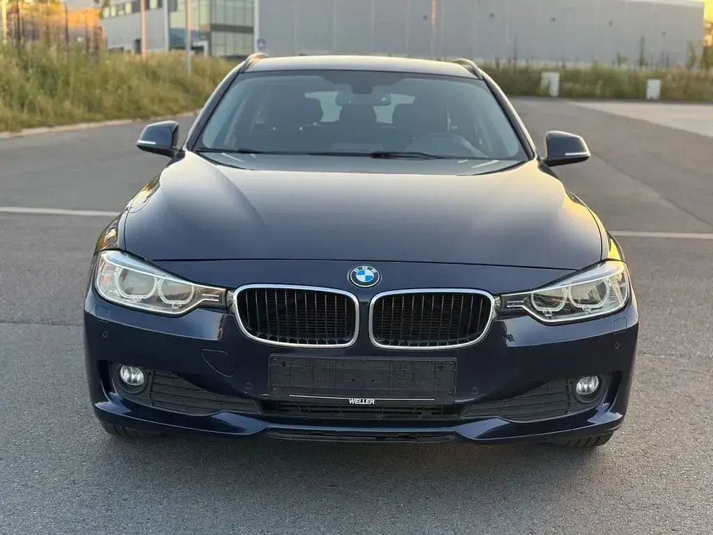 Gebraucht BMW 316 Sport Line 136 PS (100 kW) 2014 Blau Limousine
