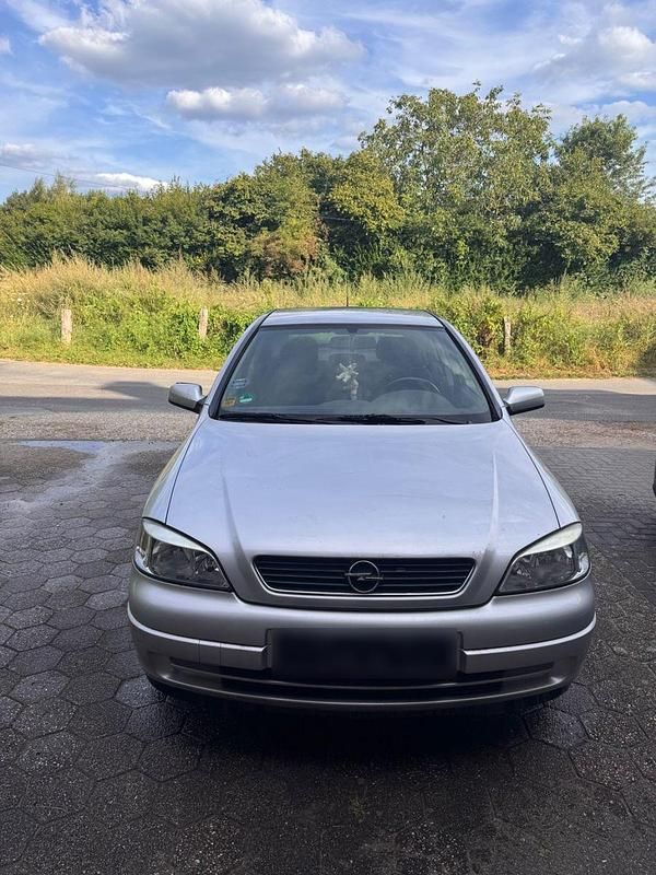 Second-hand Opel Astra 75 CP (55 kW) 1998 Argintiu Berlinǎ