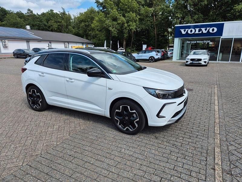 Weiß Gebraucht 2022 Opel Grandland X SUV | 27.900 € (Etwas zu teuer) - Bild 1/4