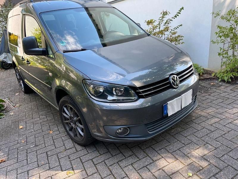 Grau Gebraucht 2011 VW Caddy Comfortline Van / Kleinbus | 10.100 € (Fairer Preis) - Bild 1/4
