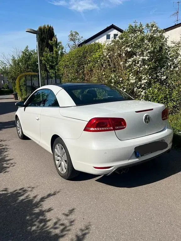 Używany VW Eos 122 KM (89 kW) 2013 Biały Kabriolet