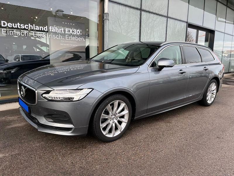 Gebraucht Volvo V90 Momentum 190 PS (139 kW) 2021 Grau Kombi