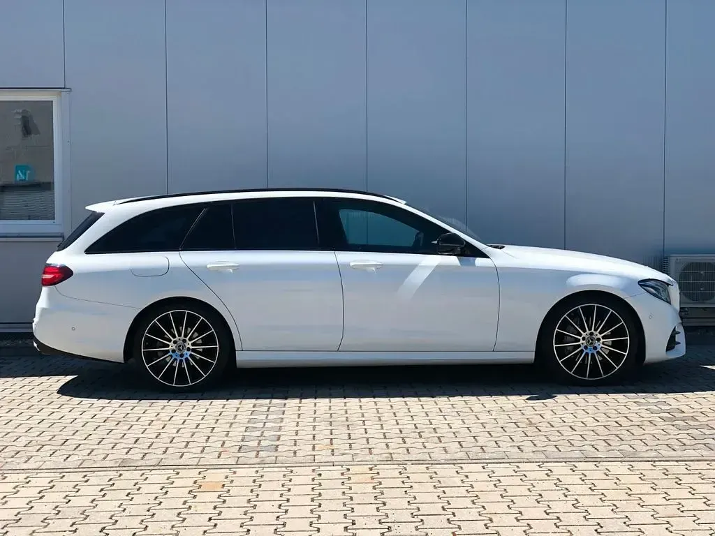 Gebraucht Mercedes E250 AMG 211 PS (155 kW) 2017 Weiß Limousine