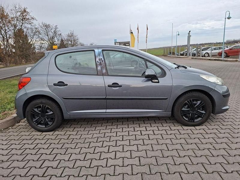 Gebraucht Peugeot 207 Filou 95 PS (69 kW) 2008 Grau Limousine