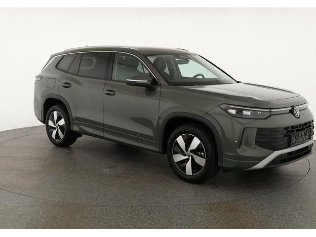 Cipressino grün metallic Neu 2025 VW Tayron Pro SUV | 43.995 € (Guter Preis) - Bild 1/2