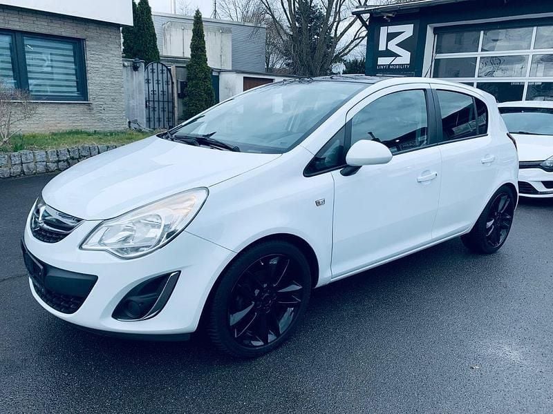 Gebraucht Opel Corsa Color Edition 101 PS (74 kW) 2011 Weiß Kleinwagen