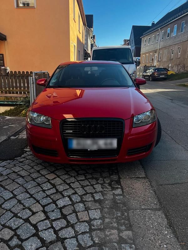Gebraucht Audi A3 140 PS (102 kW) 2017 Rot Limousine