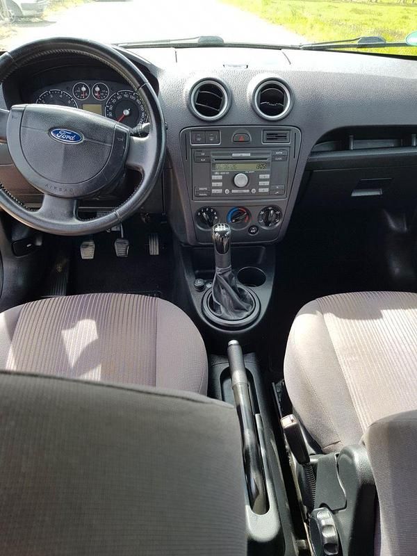 Gebraucht Ford Fusion 75 PS (55 kW) 2007 Schwarz Kleinwagen