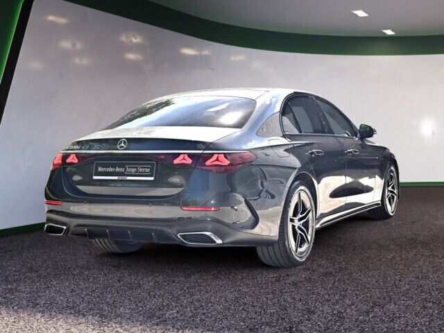 Gebraucht Mercedes E220 Advanced 197 PS (144 kW) 2023 Grau / graphitgrau Limousine