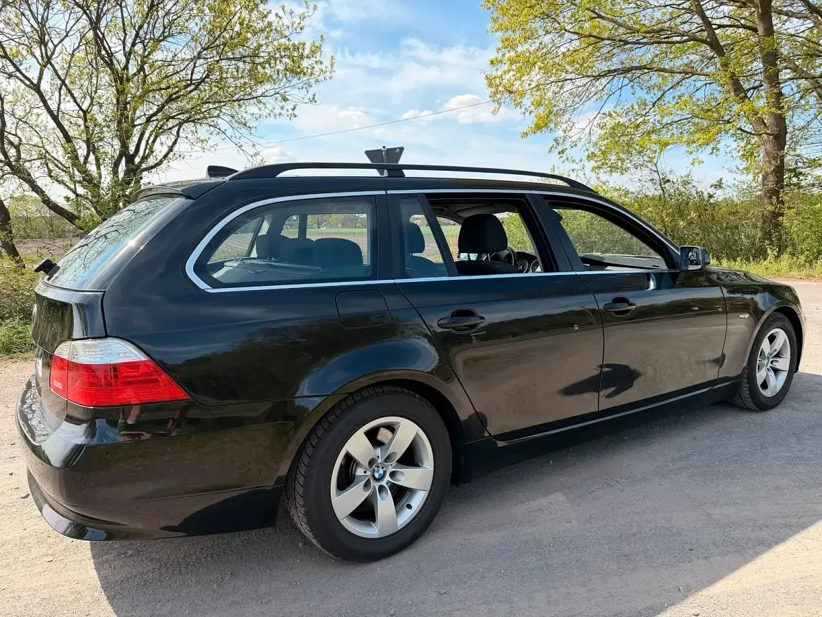 Gebraucht BMW 520 163 PS (119 kW) 2007 Schwarz Kombi