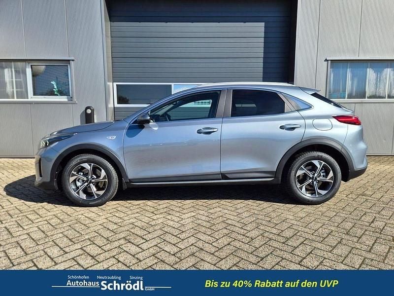 Neu Kia XCeed 150 PS (110 kW) 2026 Lunarsilber metallic SUV