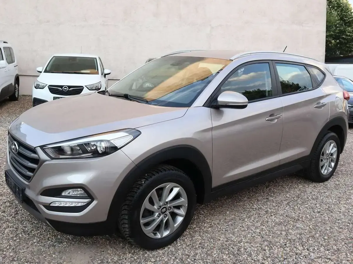 Gebraucht Hyundai Tucson Trend 177 PS (130 kW) 2016 Beige SUV