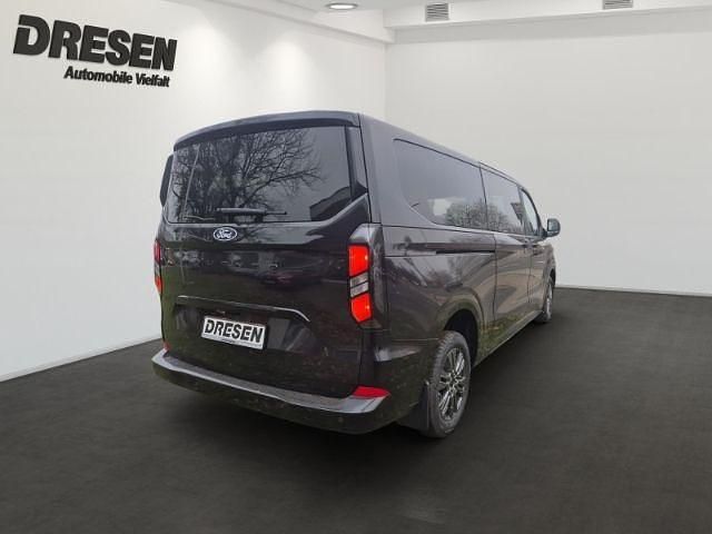 Gebraucht Ford Tourneo Titanium 150 PS (110 kW) 2024 Obsidianschwarz metallic Van / Kleinbus