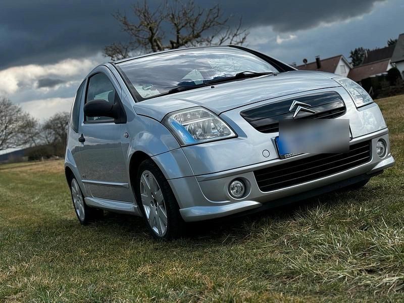 Silber Gebraucht 2008 Citroën C2 VTR Sport Kleinwagen | 3.850 € - Bild 1/1