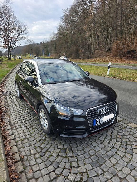 Gebraucht Audi A1 105 PS (77 kW) 2011 Schwarz Kleinwagen