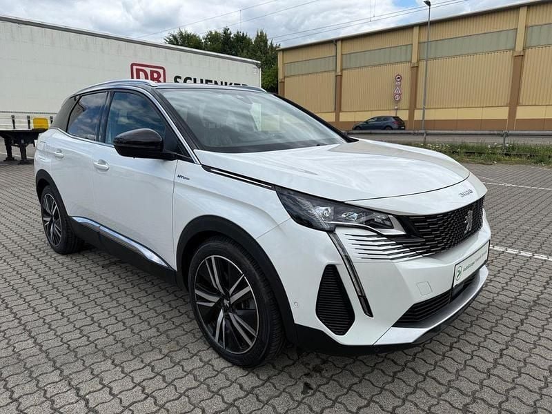 Weiß Gebraucht 2021 Peugeot 3008 GT SUV | 18.990 € (Teuer) - Bild 1/4