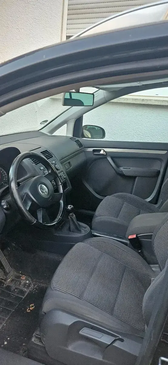 Gebraucht VW Touran 105 PS (77 kW) 2006 Schwarz Van / Kleinbus