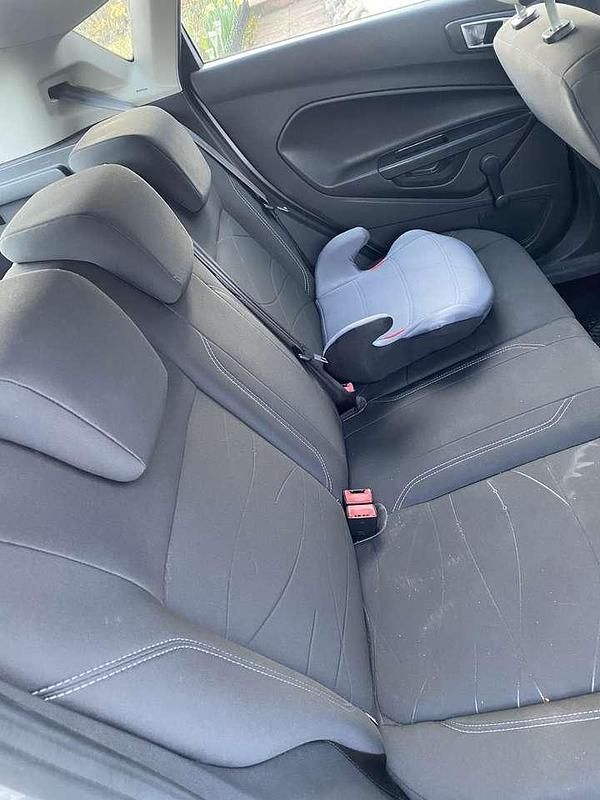 Gebraucht Ford Fiesta 90 PS (66 kW) 2014 Kleinwagen