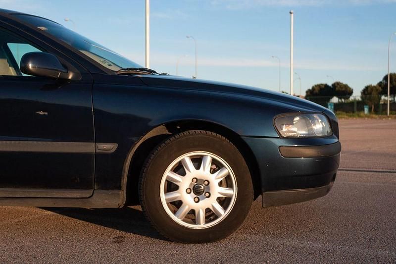 Gebraucht Volvo S60 140 PS (102 kW) 2001 Blau Limousine