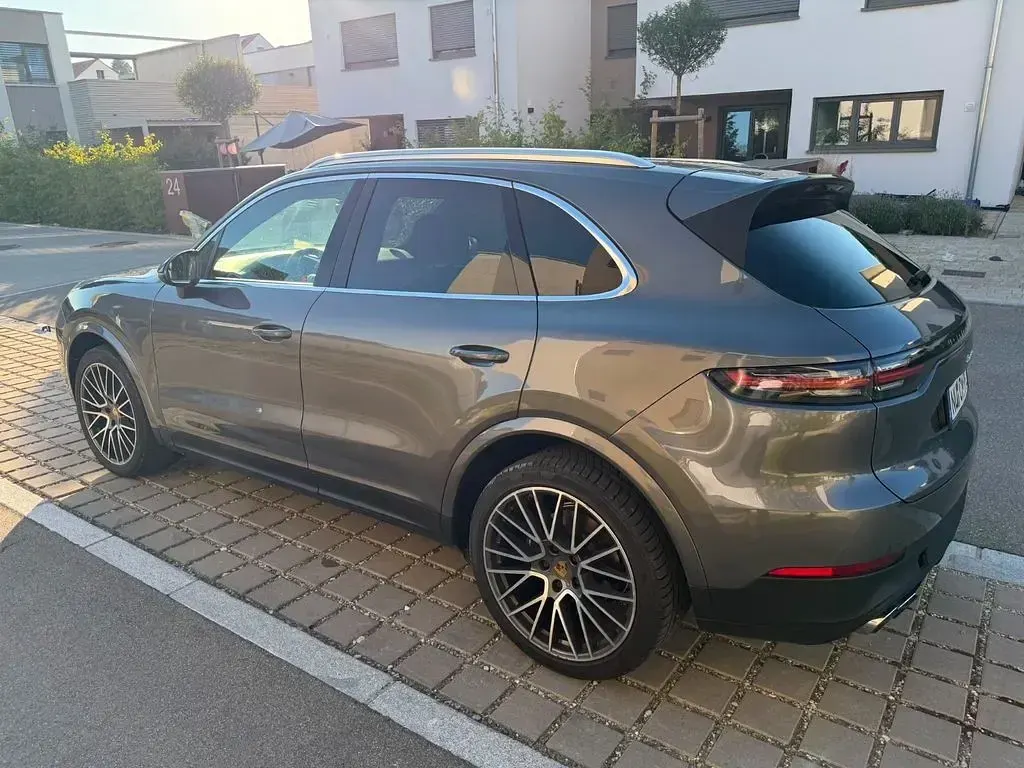 Gebraucht Porsche Cayenne 340 PS (250 kW) 2019 Grau SUV