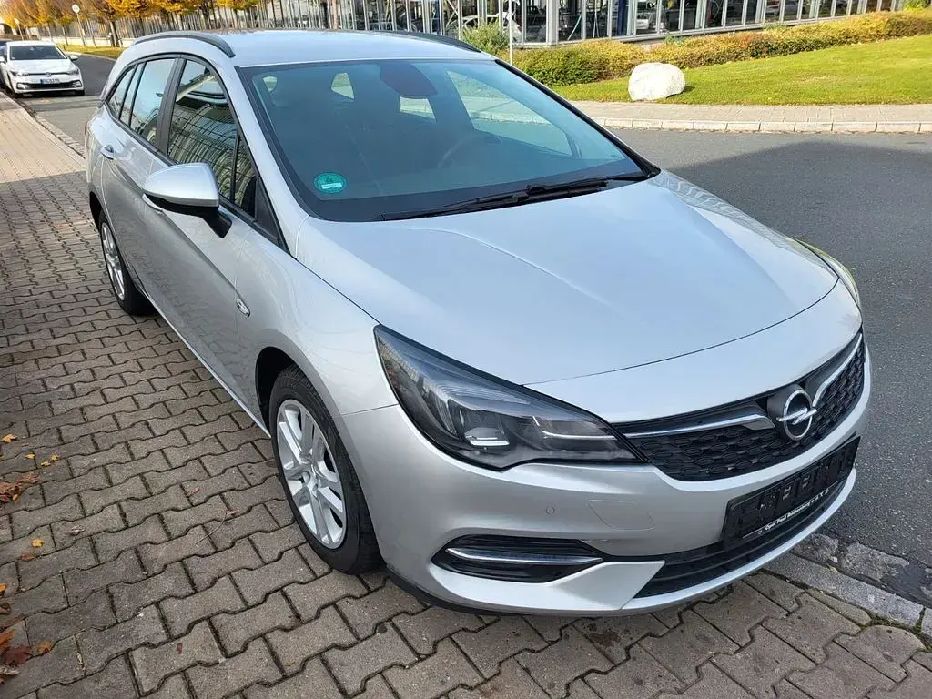 Używany Opel Astra 105 KM (77 kW) 2021 Szary Kombi