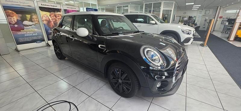 Gebraucht Mini Cooper D Pepper 116 PS (85 kW) 2018 Schwarz Kleinwagen