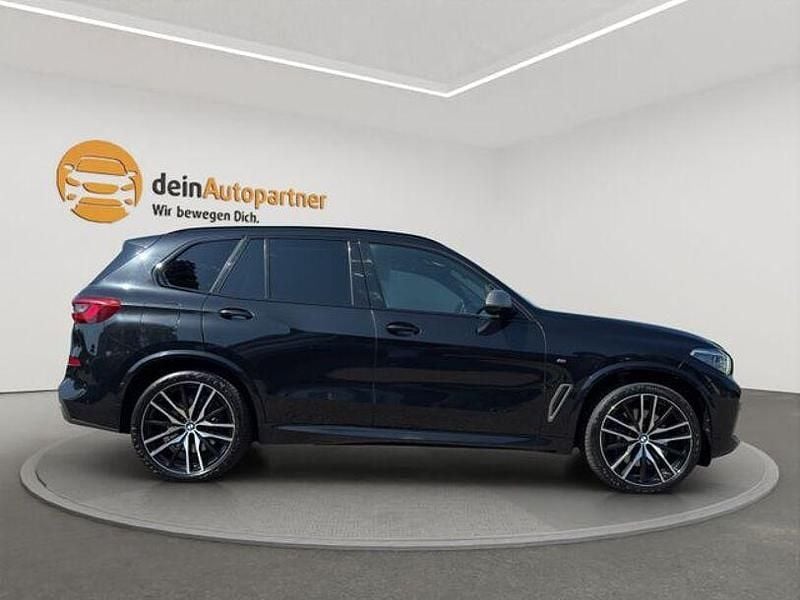 Gebraucht BMW X5 M50 Shadowline 530 PS (389 kW) 2019 Black sapphire SUV