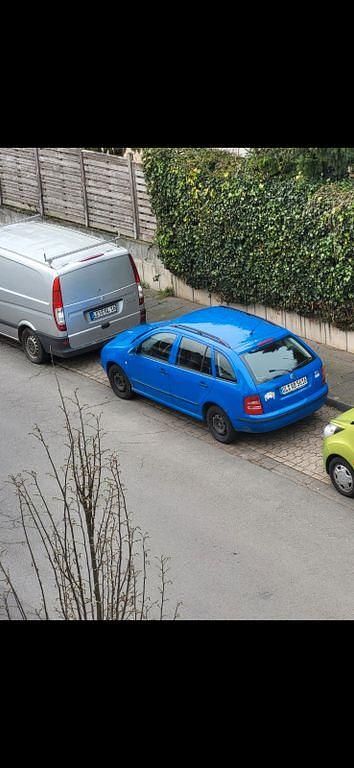 Blau Gebraucht 2003 Skoda Fabia Elegance Kombi | 1.100 € (Fairer Preis) - Bild 1/3